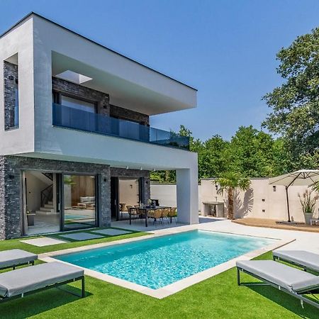 Superb Design Villa Medulin Exterior photo