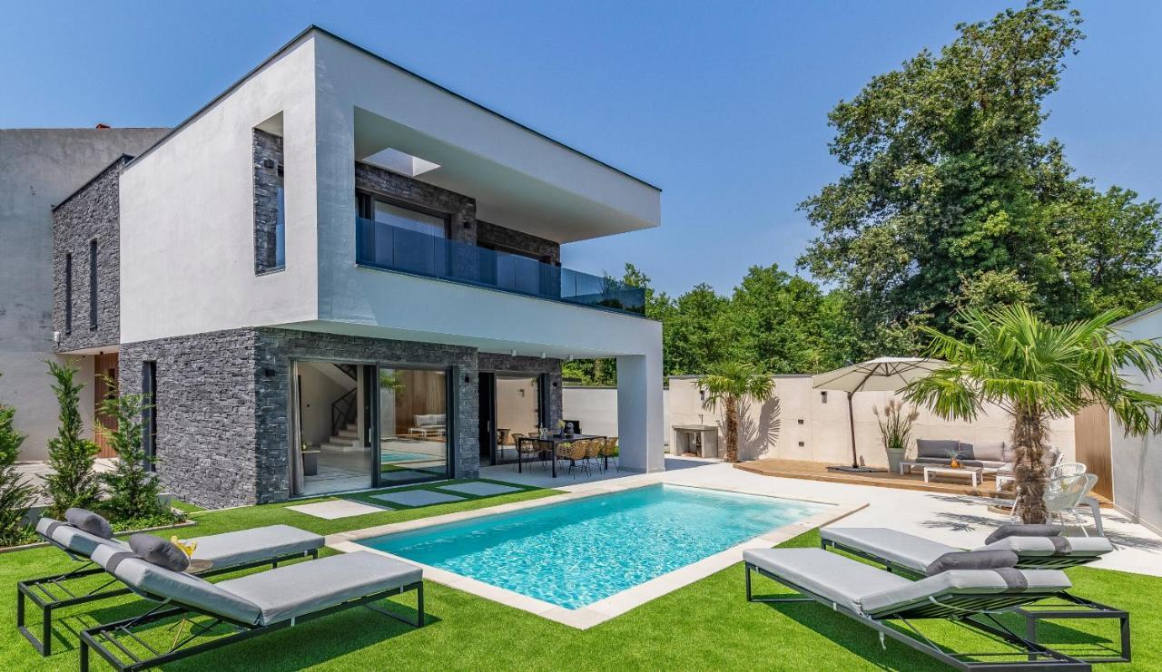 Superb Design Villa Medulin Exterior photo